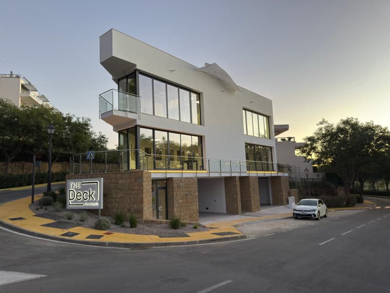 Co working the deck benahavis (2)